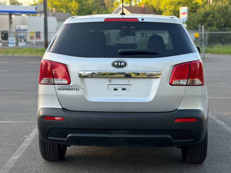 2011 Kia Sorento LX