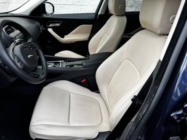 2018 Jaguar F-PACE 25t Premium