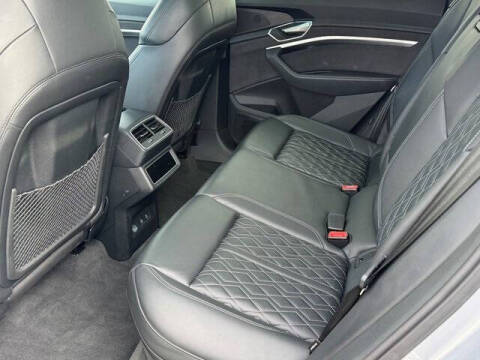 2023 Audi e-tron S quattro Premium Plus