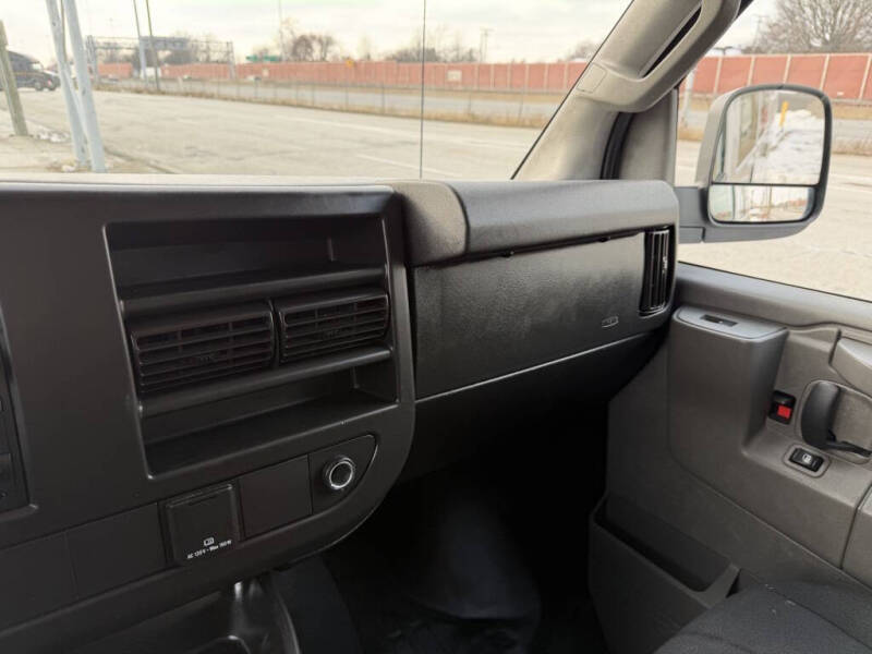 2020 GMC Savana 2500