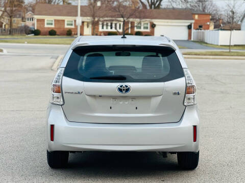 2012 Toyota Prius v Five