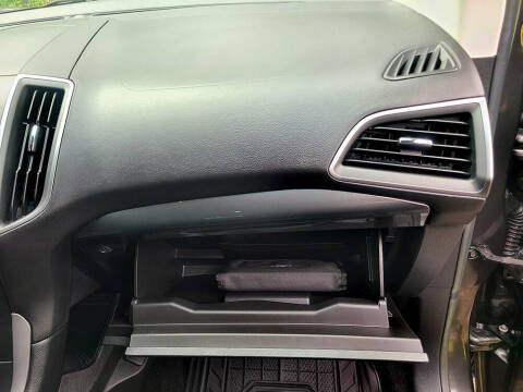 2015 Ford Edge SE