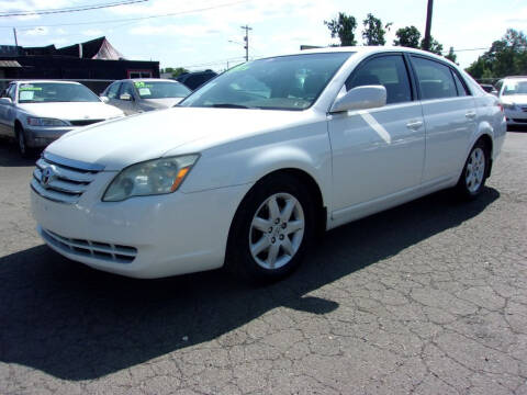 2005 Toyota Avalon for sale at MERICARS AUTO NW in Milwaukie OR