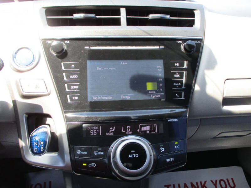 2015 Toyota Prius v Three