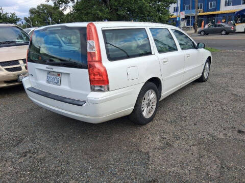 2005 Volvo V70 2.4