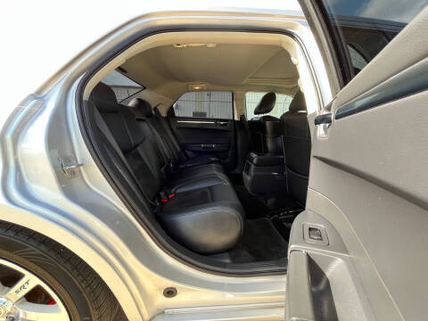 2009 Chrysler 300 SRT-8