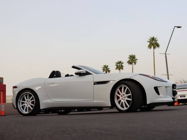 2014 Jaguar F-TYPE V8 S