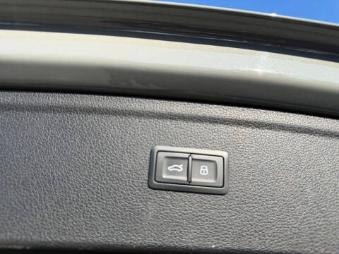 2022 Audi SQ5 3.0T quattro Premium Plus