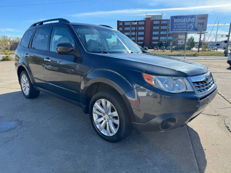 2012 Subaru Forester null photo 2