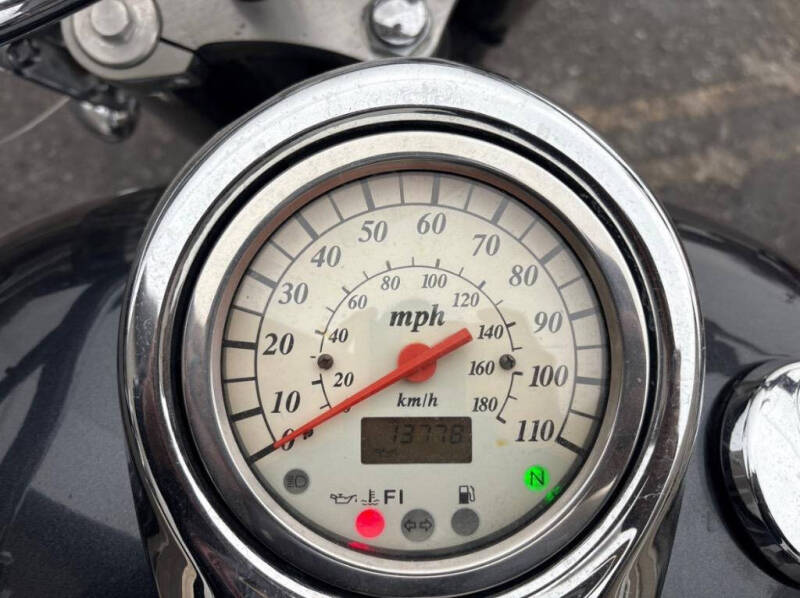 2006 Suzuki Boulevard