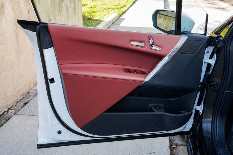 2025 BMW iX xDrive50