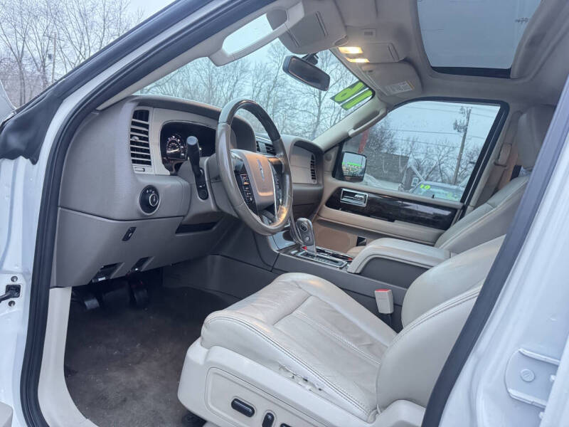 2016 Lincoln Navigator Select