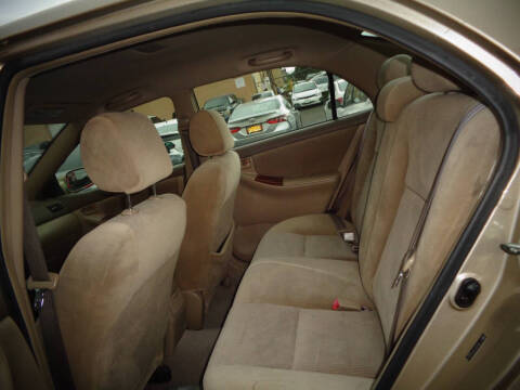 2005 Toyota Corolla LE