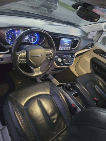 2018 Chrysler Pacifica Touring L Plus