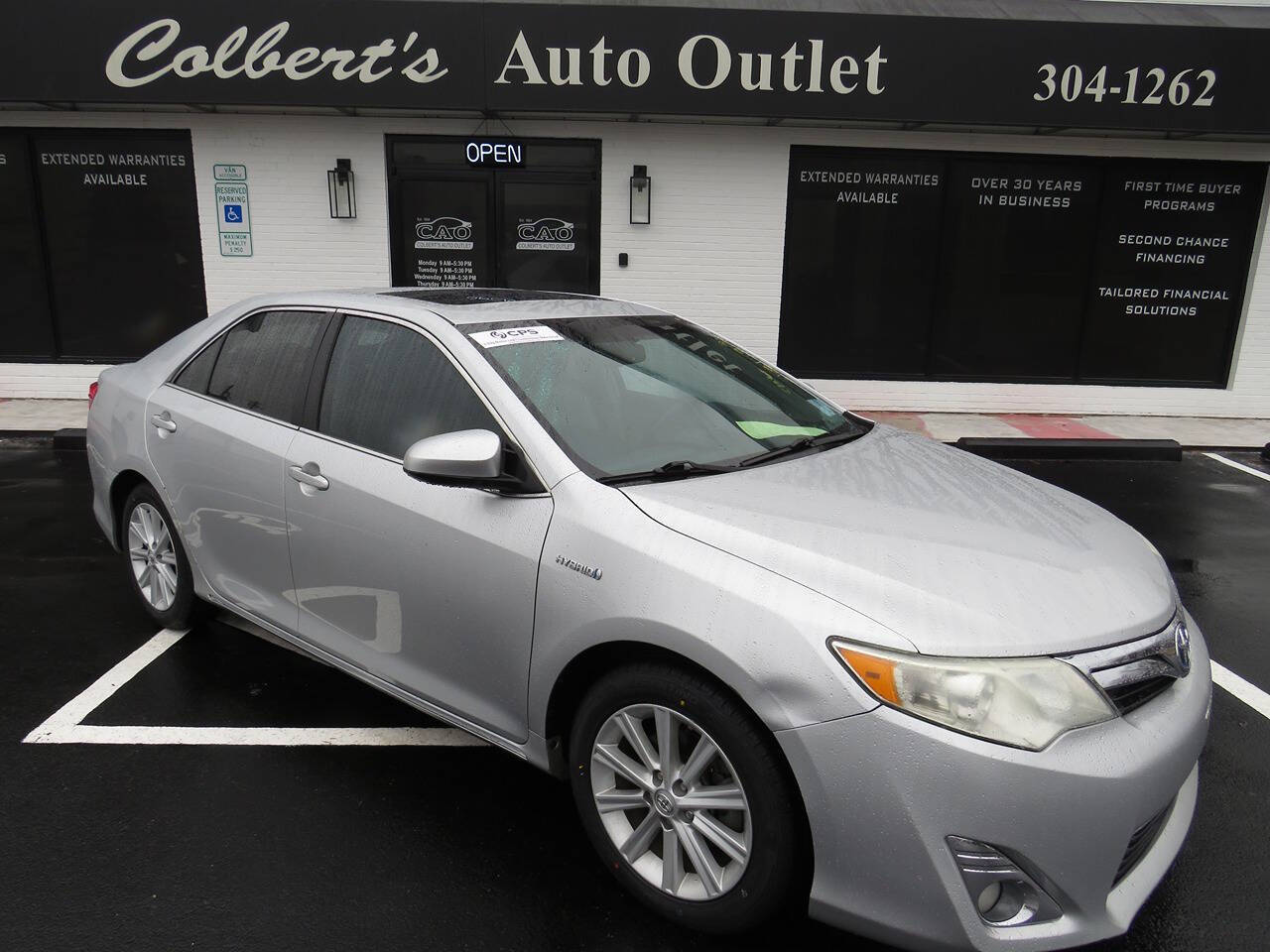 2013 Toyota Camry Hybrid for sale at Colbert's Auto Outlet in Hickory, NC