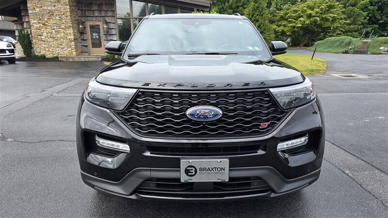 2022 Ford Explorer ST