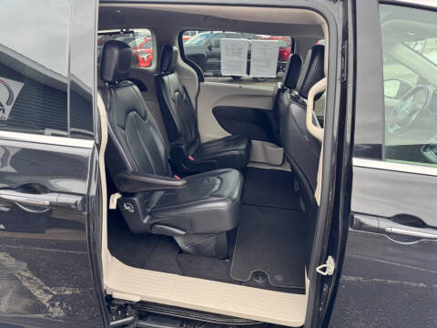 2018 Chrysler Pacifica Touring L