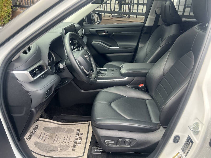 2023 Toyota Highlander XLE