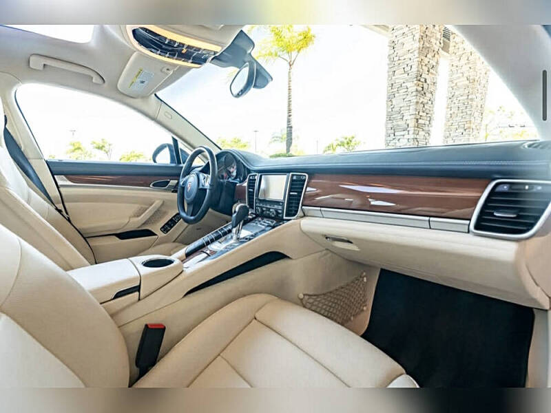 2011 Porsche Panamera