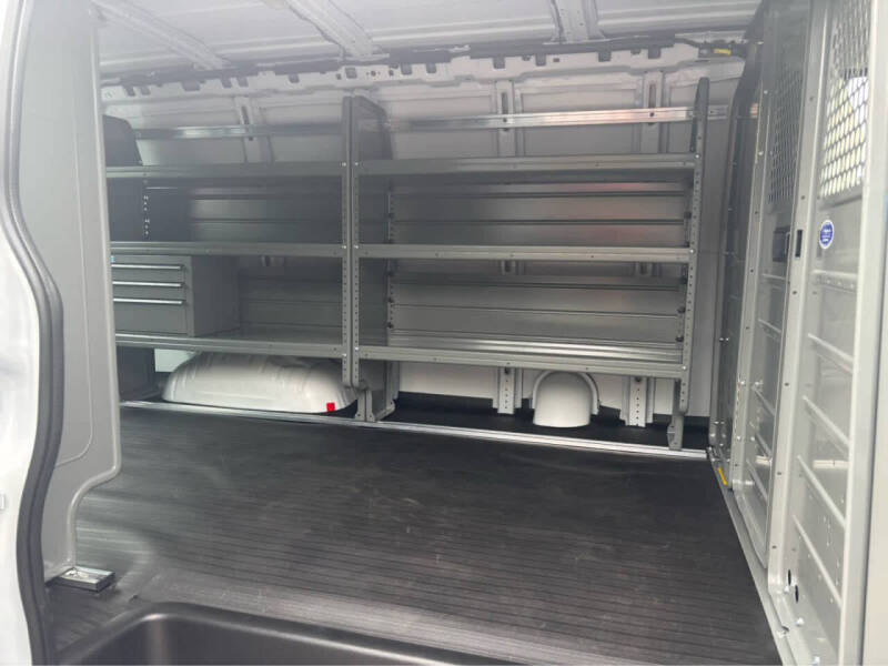 2025 Chevrolet Express 2500