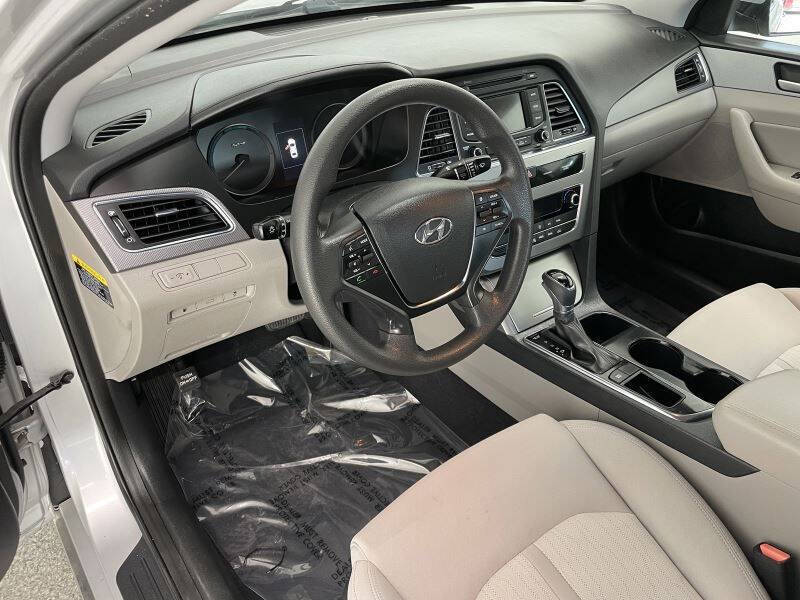 2016 Hyundai Sonata Hybrid SE