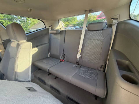 2011 Chevrolet Traverse LS
