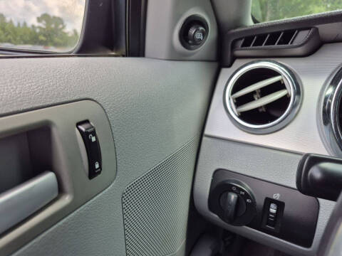 2007 Ford Mustang V6 Deluxe