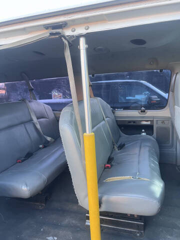 2011 Ford E-Series E-150 XLT