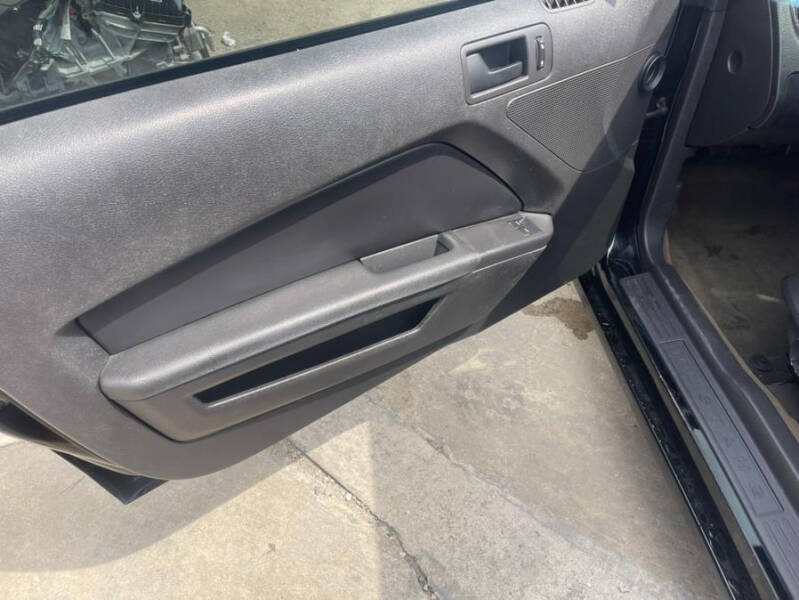 2013 Ford Mustang V6 Premium