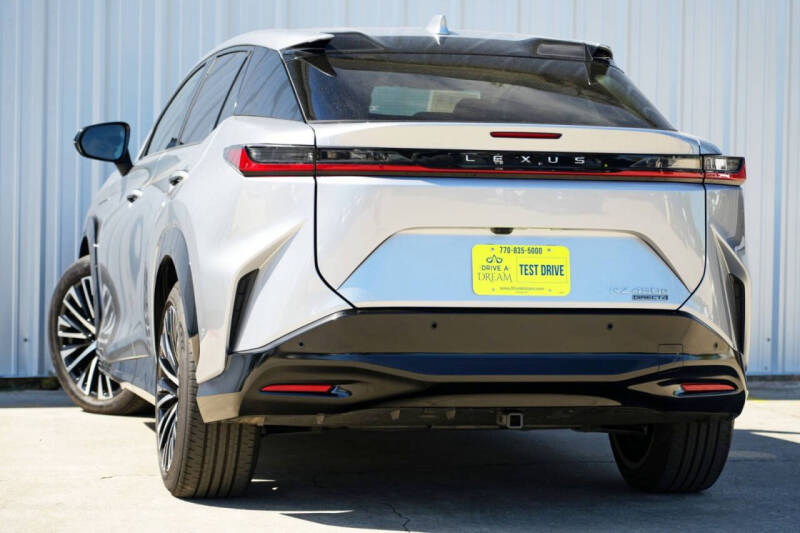 2023 Lexus RZ 450e Luxury