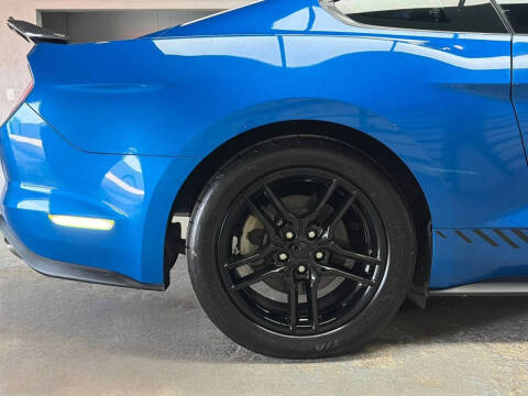 2020 Ford Mustang