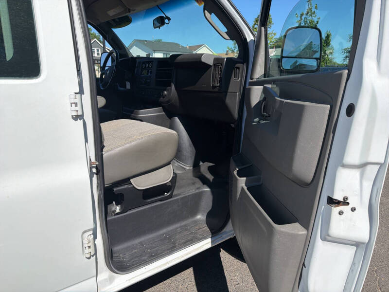 2020 Chevrolet Express 2500