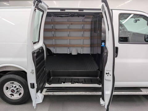 2025 GMC Savana 2500