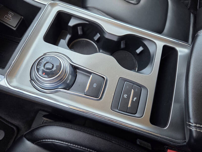 2024 Ford Edge Titanium