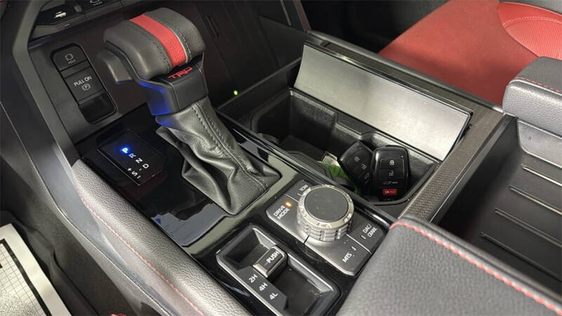 2025 Toyota Sequoia SR5