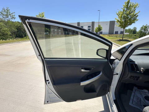 2010 Toyota Prius III