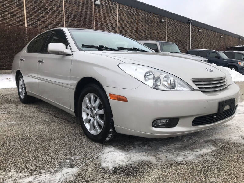2004 Lexus ES 330 for sale at Classic Motor Group in Cleveland OH