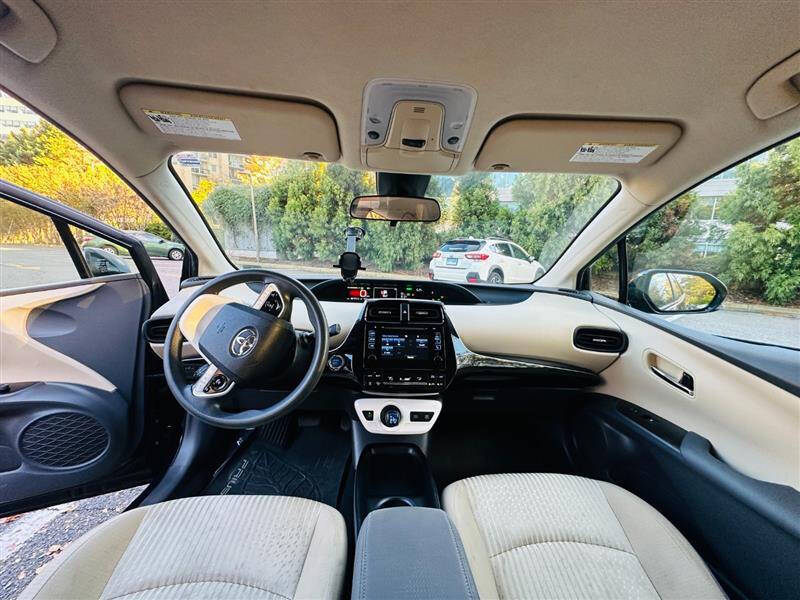 2018 Toyota Prius Two