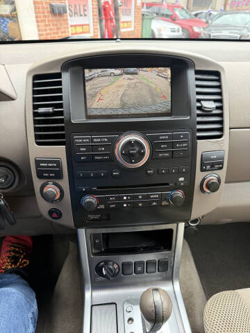 2011 Nissan Pathfinder SV