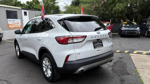 2021 Ford Escape SE