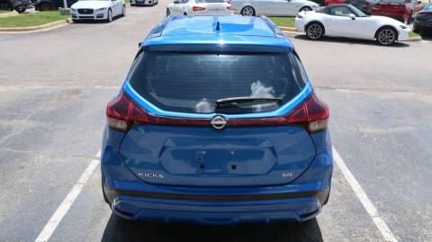 2023 Nissan Kicks SR