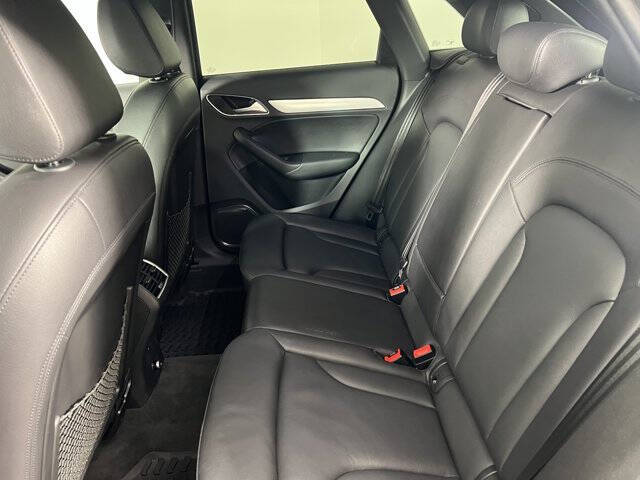 2016 Audi Q3 2.0T quattro Prestige