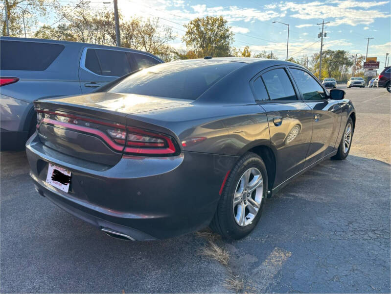 2016 Dodge Charger SE
