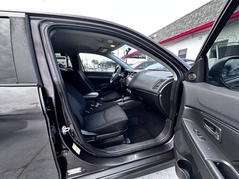 2020 Mitsubishi Outlander Sport ES