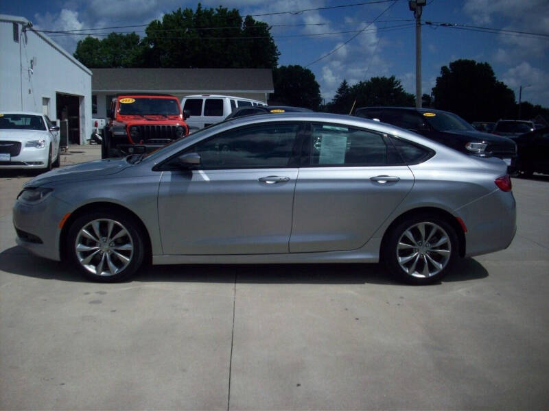 Used 2015 Chrysler 200 S with VIN 1C3CCCBB5FN533725 for sale in Kansas City