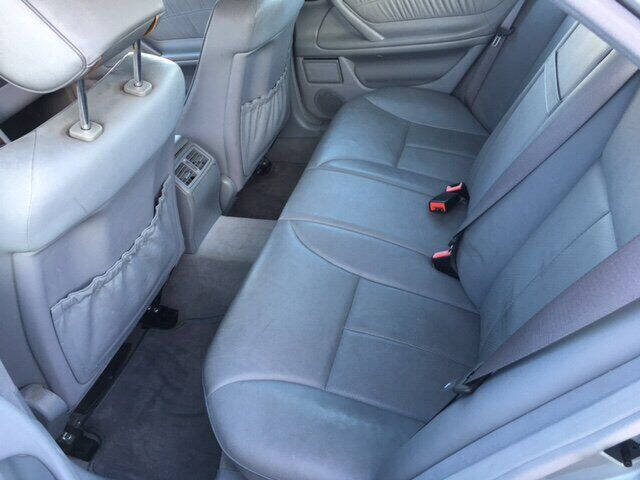 2001 Mercedes-Benz E-Class