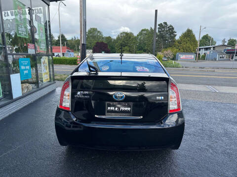 2012 Toyota Prius Two