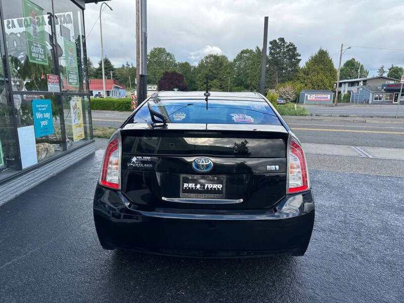 2012 Toyota Prius Two