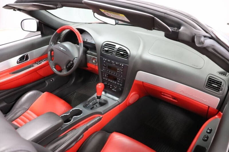 2002 Ford Thunderbird