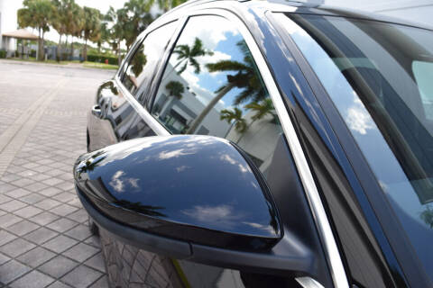 2022 Audi e-tron quattro Premium